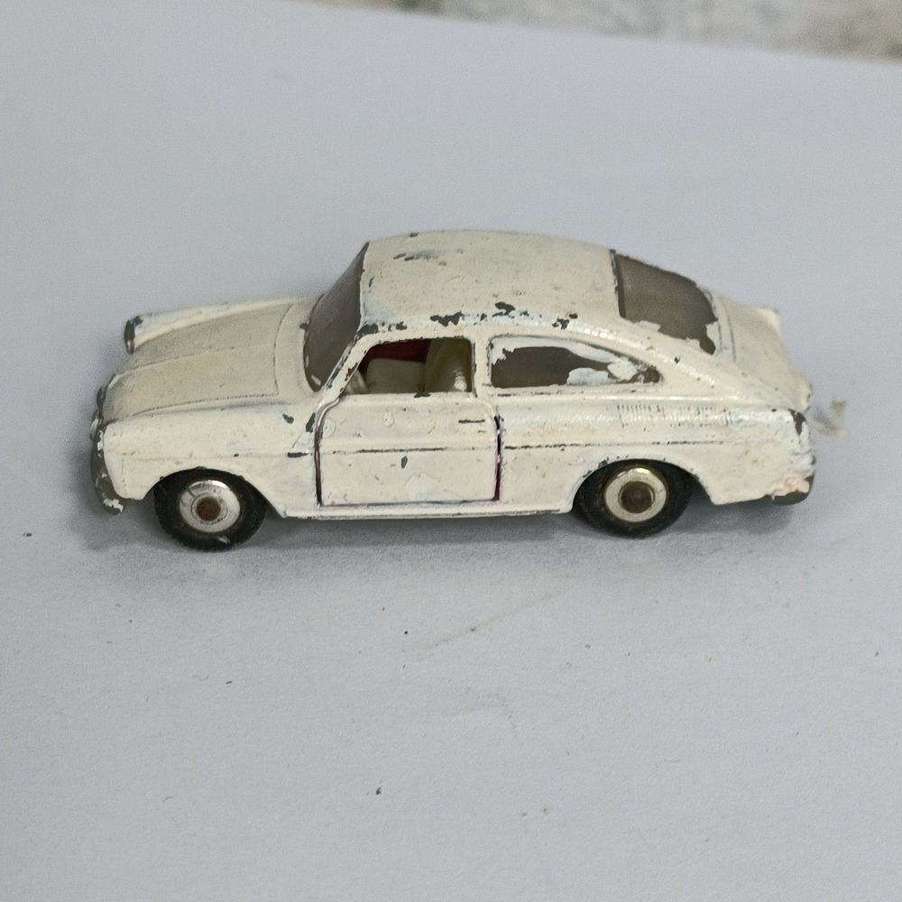 Matchbox Series No 67 Lesney Volkswagen 1600 TL Diecast Car White Painted ed